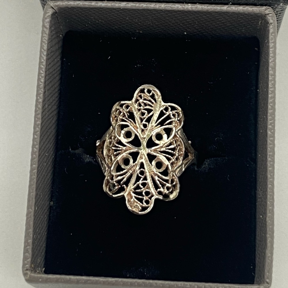 ☀️SALE☀️ Sterling Silver design ring